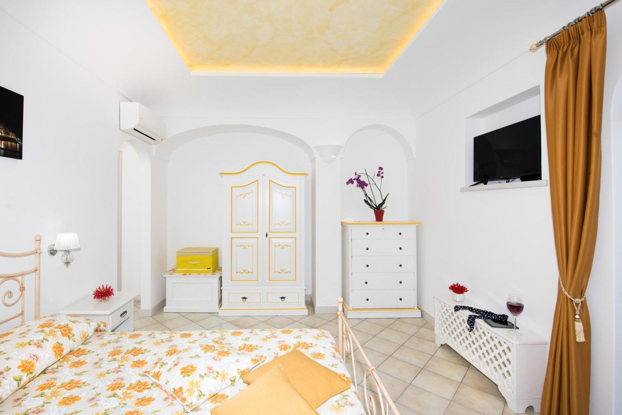 Le Contrade By Sosore Holiday Homes -Amalfi Coast فوروري المظهر الخارجي الصورة